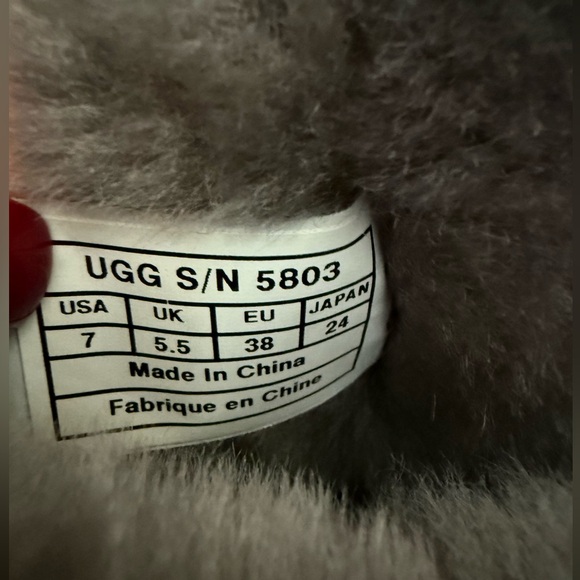 UGG Women's Bailey Button Boots - Picture 10 of 10